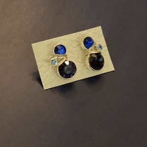 💙 Blue gemstone stud earrings 💙